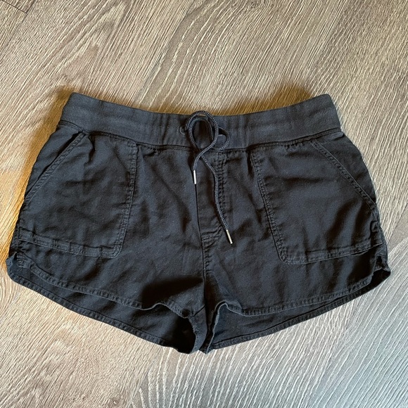 Black Aritzia Axiom Shorts - Picture 2 of 5